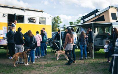 Découvrez les 12 équipages présents sur le Village Vanlife à Chantilly